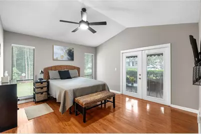 11520 Galleria Drive, Tampa, FL 33618 - Photo 14