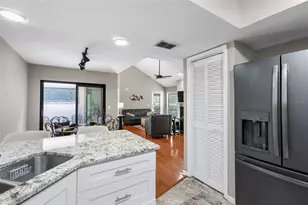 11520 Galleria Dr, Tampa, FL 33618 - Photo 12