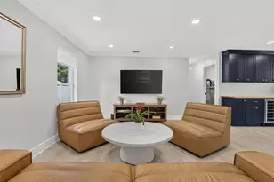 3312 W Price Ave, Tampa, FL 33611 - Photo 8