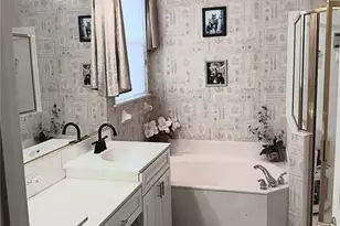 6828 Winslow St, Sarasota, FL 34243 - Photo 26