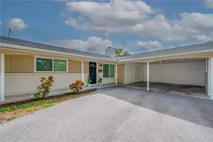 10509 Orange Grove Dr, Tampa, FL 33618 - Photo 2