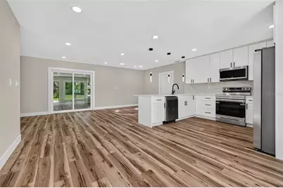 1524 Carson Circle NE, Saint Petersburg, FL 33703 - Photo 6