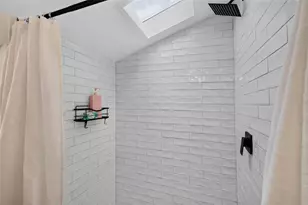 629 6th Ave N, Saint Petersburg, FL 33701 - Photo 22