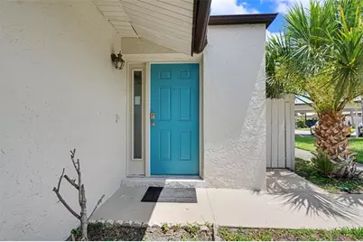 1502 16th Circle SE, Largo, FL 33771 - Photo 2
