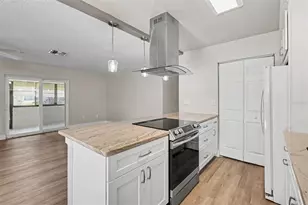 1502 16th Cir SE, Largo, FL 33771 - Photo 12