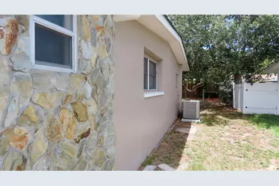12208 105th Street, Largo, FL 33773 - Photo 4