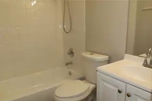 12208 105th St, Largo, FL 33773 - Photo 8