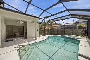 980 Live Oak Ave NE, Saint Petersburg, FL 33703 - Photo 2