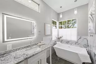 980 Live Oak Ave NE, Saint Petersburg, FL 33703 - Photo 24