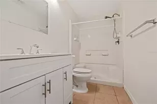 7607 Glades Ct, Tampa, FL 33637 - Photo 12