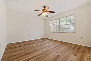 7607 Glades Ct, Tampa, FL 33637 - Photo 14