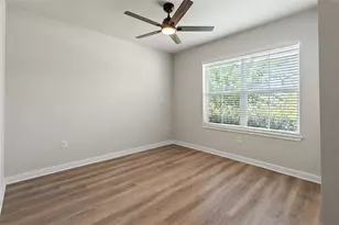 30309 Marquette Ave, Wesley Chapel, FL 33545 - Photo 16