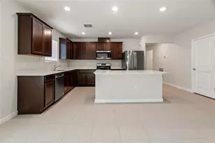30309 Marquette Ave, Wesley Chapel, FL 33545 - Photo 8