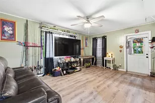 2908 18th St W, Bradenton, FL 34205 - Photo 18