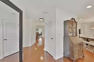 412 Stoneham Dr, Sun City Center, FL 33573 - Photo 8
