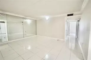 4718 Christa Ct, Tampa, FL 33614 - Photo 2