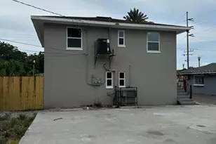 1110 16th St S, Saint Petersburg, FL 33705 - Photo 10