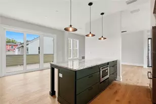 2540 1st Ave N, Saint Petersburg, FL 33713 - Photo 16
