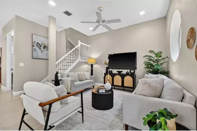447 13th Avenue N, Saint Petersburg, FL 33701 - Photo 2