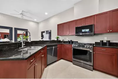 447 13th Avenue N, Saint Petersburg, FL 33701 - Photo 12