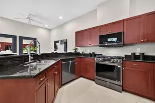 447 13th Ave N, Saint Petersburg, FL 33701 - Photo 12