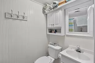 36419 Bonney Dr, Zephyrhills, FL 33541 - Photo 20