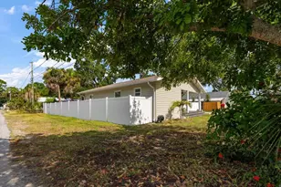 401 Dempsey Rd, Palm Harbor, FL 34683 - Photo 32
