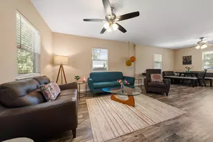 401 Dempsey Rd, Palm Harbor, FL 34683 - Photo 6