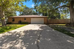 2417 Roslyn Ln, Lakeland, FL 33812 - Photo 2