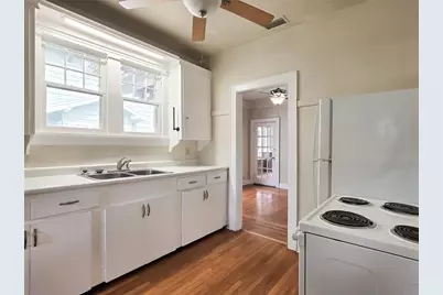 2135 Burlington Avenue N, Saint Petersburg, FL 33713 - Photo 8