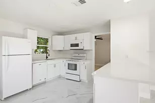 708 Pennsylvania Ave, Clearwater, FL 33755 - Photo 8