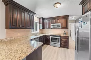 3300 62nd St N, Saint Petersburg, FL 33710 - Photo 8