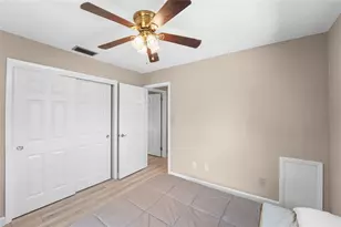 3300 62nd St N, Saint Petersburg, FL 33710 - Photo 14