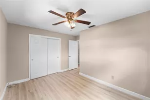 3300 62nd St N, Saint Petersburg, FL 33710 - Photo 12