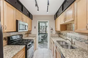 5973 Terrace Park Dr N, Saint Petersburg, FL 33709 - Photo 22