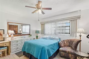 5973 Terrace Park Dr N, Saint Petersburg, FL 33709 - Photo 28