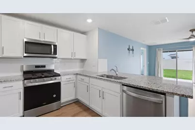 36076 Sunflower Hill Drive, Zephyrhills, FL 33541 - Photo 18