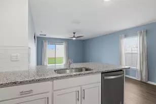 36076 Sunflower Hl Dr, Zephyrhills, FL 33541 - Photo 20