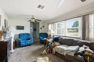 6448 30th Ave N, Saint Petersburg, FL 33710 - Photo 6