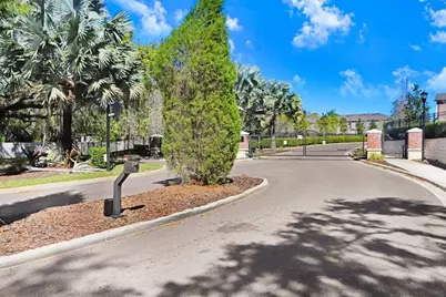 5036 Blue Latan Lane, Tampa, FL 33610 - Photo 32