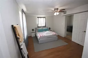 1918 W Walnut St, Tampa, FL 33607 - Photo 14