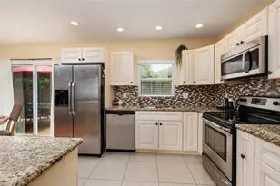 801 61st St N, Saint Petersburg, FL 33710 - Photo 10