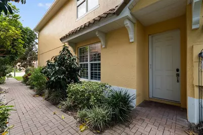 185 Banyan Bay Drive, Saint Petersburg, FL 33705 - Photo 2