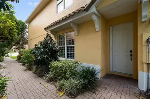 185 Banyan Bay Dr, Saint Petersburg, FL 33705 - Photo 2