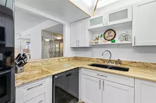 1430 Gulf Blvd, Clearwater Beach, FL 33767 - Photo 10