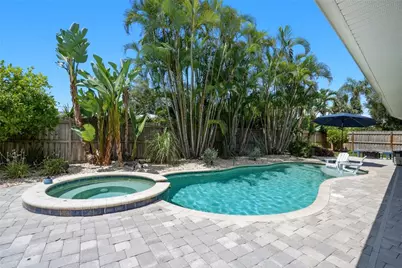 1122 45th Avenue NE, Saint Petersburg, FL 33703 - Photo 1