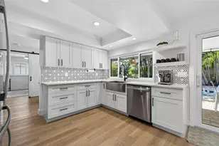 1122 45th Ave NE, Saint Petersburg, FL 33703 - Photo 6