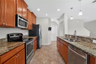 10105 Newminster Loop, Sun City Center, FL 33573 - Photo 6