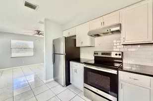 10812 Hannaway Dr, Riverview, FL 33578 - Photo 8