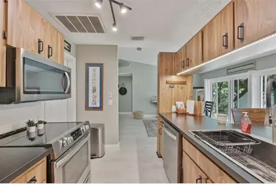 2186 Marshall Drive #2186, Dunedin, FL 34698 - Photo 2